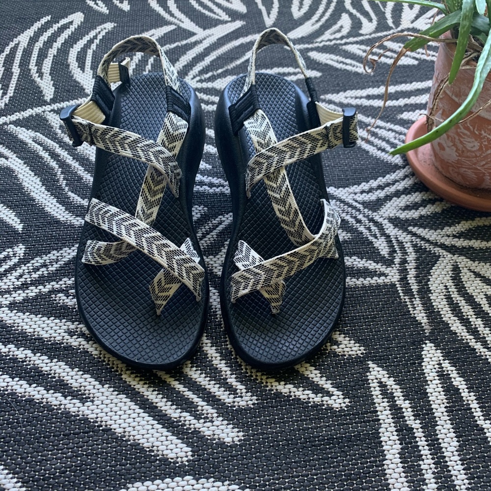 Like-new chacos